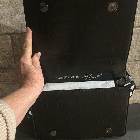 NWT Karl Lagerfeld crossbody/satchel black and white - Picture 4 of 11